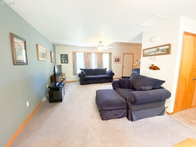 5818 NE 53rd St, Vancouver, WA 98661 - photo 6