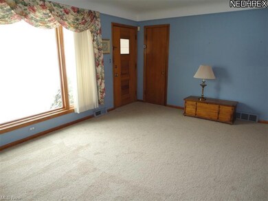 1857 Braeburn Park Dr, Euclid, OH 44117 - photo 6