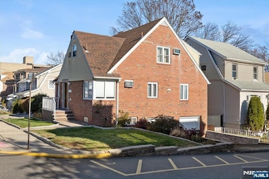 534 Kearney Ave unit 1, Cliffside Park, NJ 07010 - photo 4