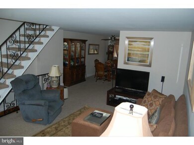 1047 Tremont Dr, Glenolden, PA 19036 - photo 2