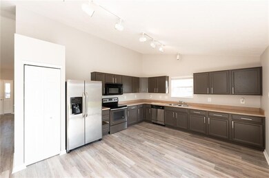 2555 Foxtail Dr, Plainfield, IN 46168 - photo 6