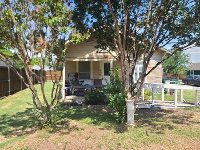 406 N Texas St, Celina, TX 75009 - photo 2