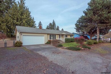 563 Elm St, Lyons, OR 97358 - photo 3