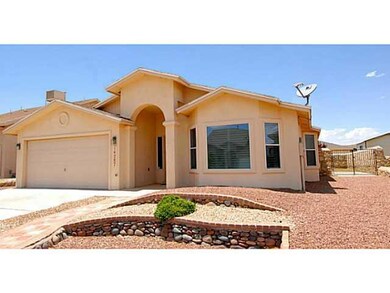 14287 Desert Sunset Dr, Horizon City, TX 79928 - photo 2