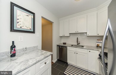 4401 Lee Hwy unit 27, Arlington, VA 22207 - photo 4