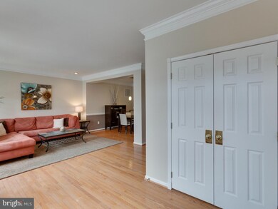 42915 Overly Square, Chantilly, VA 20152 - photo 2