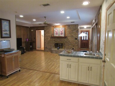 404 Sunnybrook Ct, Bedford, TX 76021 - photo 6