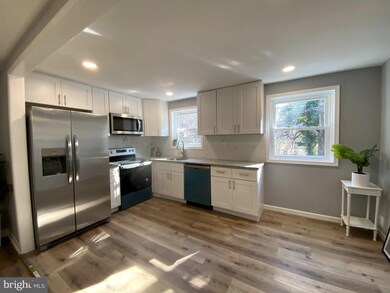 1112 Angora Dr, Lansdowne, PA 19050 - photo 2