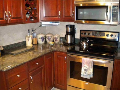 80 Hamilton Ave, Corinth, NY 12822 - photo 3