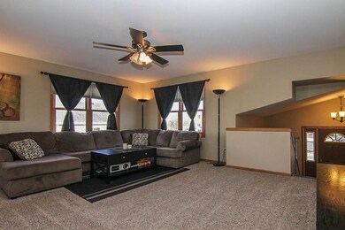 1126 S Perry Pkwy, Oregon, WI 53575 - photo 6