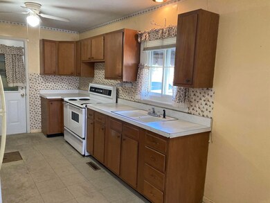 301 E Adams St, Osceola, IN 46561 - photo 6