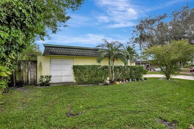 5710 Bamboo Cir, Tamarac, FL 33319 - photo 2
