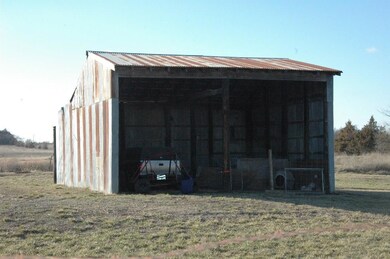 22102 Meade Rd, Parsons, KS 67357 - photo 4