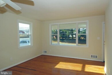 6506 Livingston Rd, Oxon Hill, MD 20745 - photo 3