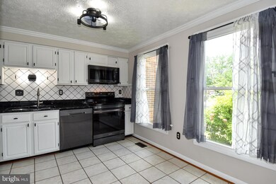 19050 Partridge Wood Dr, Germantown, MD 20874 - photo 4