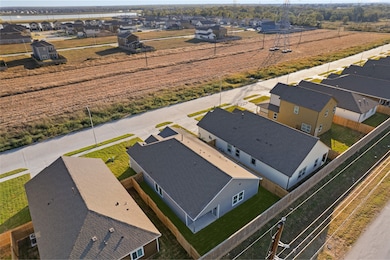 1123 Santee Ct, Rosharon, TX 77583 - photo 5