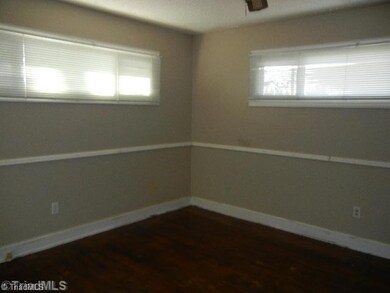 529 E Fairfield Rd, High Point, NC 27263 - photo 4