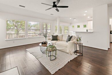 99 S Wynn Oak Cir, the Woodlands, TX 77382 - photo 6