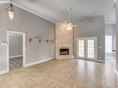 201 Lost Oak Dr, Azle, TX 76020 - photo 7