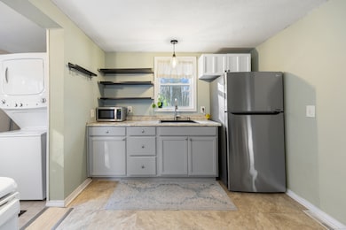 39 Eugene Ave, Bristol, CT 06010 - photo 4