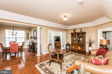 8609 Wintergreen Ct unit 307, Odenton, MD 21113 - photo 4