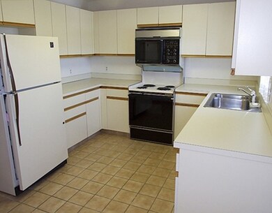 The Lakeshore Condominiums unit 501, Worcester, MA 01604 - photo 6