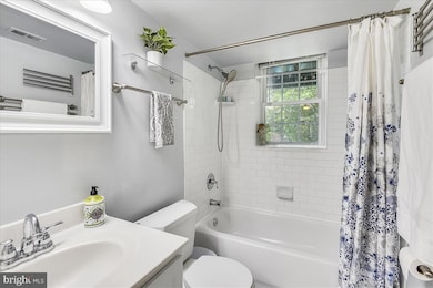 3057 S Buchanan St unit B1, Arlington, VA 22206 - photo 3