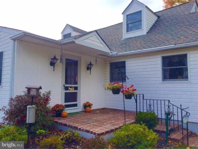 740 Pennsylvania Ave, Southampton, PA 18966 - photo 4