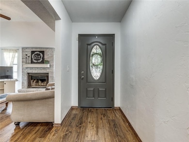 1505 NE 25th St, Moore, OK 73160 - photo 4