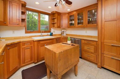 8 Colony Brook Ln, Derry, NH 03038 - photo 6