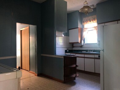 817 W 1st St, Muncie, IN 47305 - photo 3