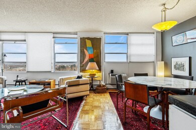 Radnor House unit 615, Bryn Mawr, PA 19010 - photo 2