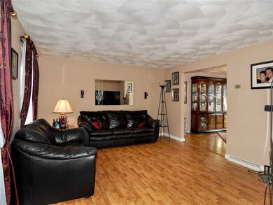 25 Nicolas Ln, Warwick, RI 02886 - photo 2