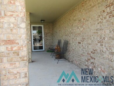 1203 W Caprock St, Hobbs, NM 88240 - photo 2