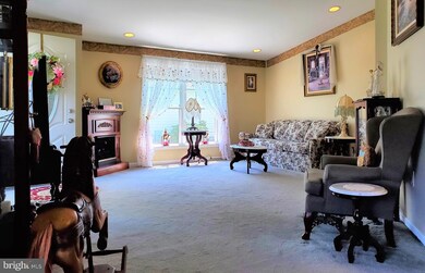 104 Nuthatch Ct W, Bechtelsville, PA 19505 - photo 7