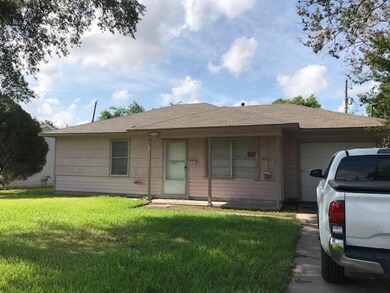 13370 Granada St, Houston, TX 77015 - photo 4
