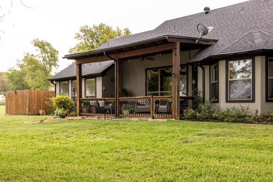 Enjoy your relax time on the covered back porch~