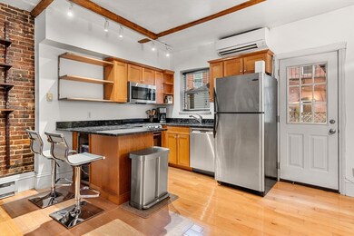 8 Moon St unit 1, Boston, MA 02113 - photo 5