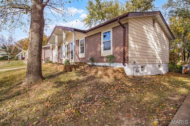 732 Rockshire Dr, Fenton, MO 63026 - photo 2