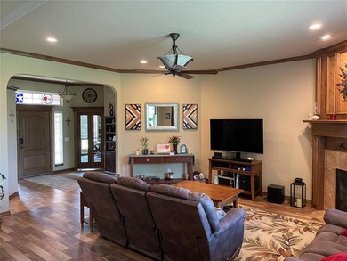 1122 Jacob Dr, Moore, OK 73160 - photo 4