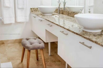 Brickell On The River unit 708, Miami, FL 33131 - photo 4