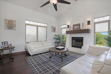 07-Living Room 2