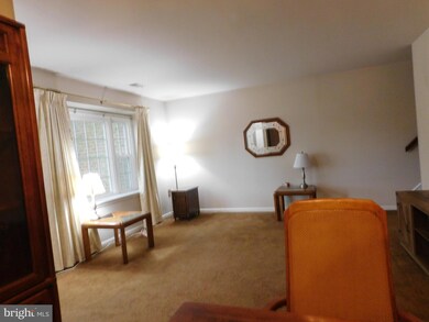 9045 N Laurel Rd unit H, Laurel, MD 20723 - photo 2