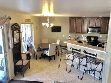 Dining & Kitchen