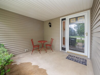 702 Barton St-105