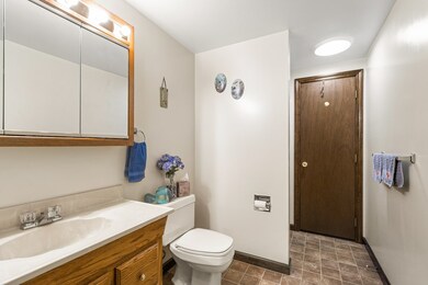 21 Bailey St unit 3B, Uxbridge, MA 01569 - photo 5