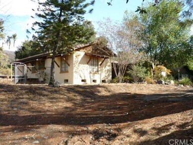 View approaching from driveway