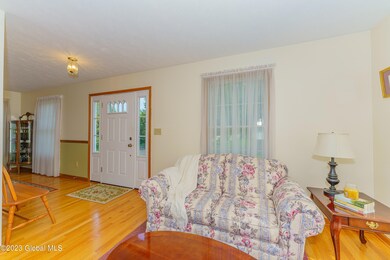 2 Livingroom 4