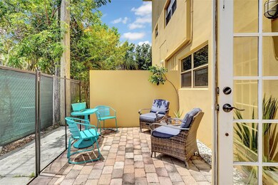 744 NE 14th Ave unit 4, Fort Lauderdale, FL 33304 - photo 2