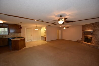 1209 Pinewood Ln, Crestview, FL 32539 - photo 3